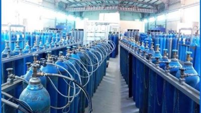ضبط كمية من أسطوانات غاز الأكسجين مجهولة المصدر داخل محل بدون ترخيص بالقاهرة