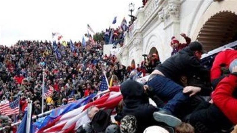 اقتحام أنصار الرئيس