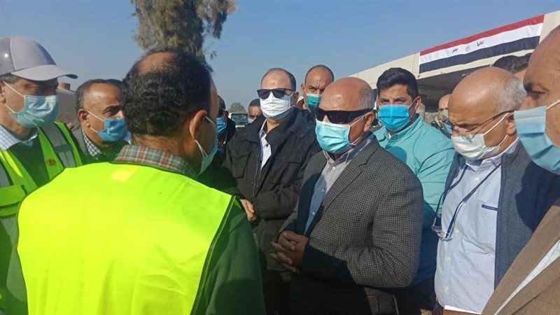 محافظ أسيوط يستقبل