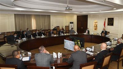 وزير الإسكان: خطة استراتيجية للتوسع فى محطات تحلية مياه البحر