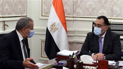 رئيس الوزراء يلتقي وزير التموين للاطمئنان على توافر السلع الاستراتيجية