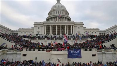 شرطة الكابيتول الأمريكية تحقق في تصرفات بعض رجالها بعد أعمال الشغب الأخيرة