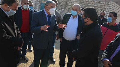 محافظ المنيا يوجه بمتابعة تنفيذ إجراءات مواجهة فيروس كورونا وتحرير 335 مخالفة