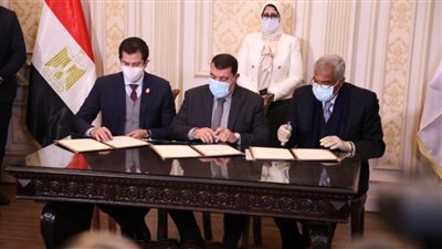 بروتوكول بين الصحة وتحيا مصر لتوفير لقاحات كورونا لـ 2 مليون مصري