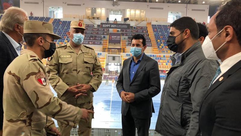 وزير الرياضة يتفقد