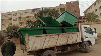 دعم منظومة النظافة بـ115 حاوية قمامة في بني مزار بالمنيا