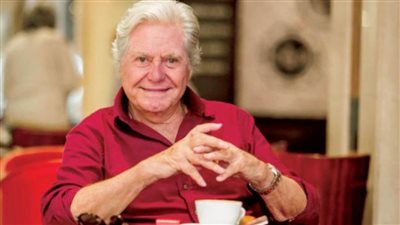 صور.. حسين فهمي ينضم إلى أحمد زاهر في فارس