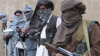 مقتل 12 جنديا ومدنيا في هجوم لحركة طالبان على نقطة تفتيشية بشمال أفغانستان