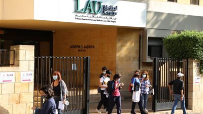 مسؤول لبناني: الفحوص تظهر وجود نوع مستجد من كورونا في البلاد أسرع انتشارا