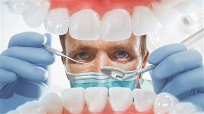 هل الفم والأسنان لهما علاقة بانتشار فيروس كورونا؟  أخصائي يجيب 