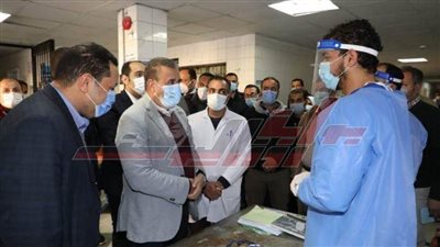 صرف 50 ألف جنيه مكافأة مالية للأطقم الطبية بمستشفى السادات