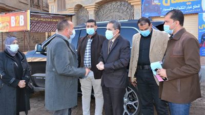 محافظ الغربية يتفقد أعمال الرصف والمشروعات بالمحلة الكبرى 