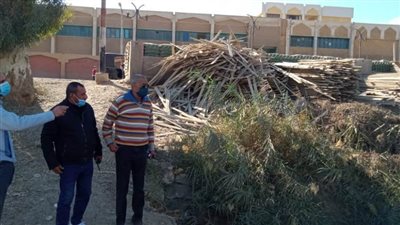 بدء أعمال تغطية ترعة بمركز صدفا بجوار الطريق السريع كصرف مغطى بطول 250 مترًا