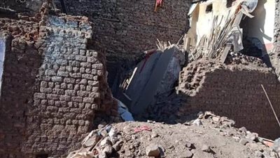 مصرع طفلة وإنقاذ 6 آخرين في انهيار منزل بأسيوط 