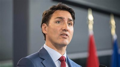 رئيس وزراء كندا يلمح إلى إمكانية تشديد قيود السفر للخارج