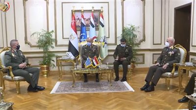 وزير الدفاع ورئيس الأركان يلتقيان رئيس هيئة الأركان العامة للقوات المسلحة اليونانية