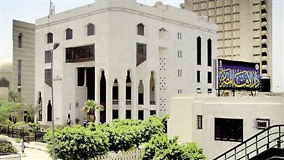 دار الإفتاء: نشر الصور العارية والحلوى والمجسمات ذات التعابير الجنسية مُحَرَّمٌ شرعًا