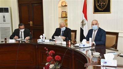 وزير الإسكان ومحافظ الجيزة يتابعان الموقف التنفيذي لمشروع تطوير عشش شارع السودان