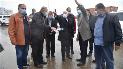 محافظ بورسعيد يسلم عقود الإسكان الاجتماعي لعدد من المستحقين من شباب المرحلة الثالثة.. صور