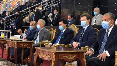 وزير الرياضة ورئيس الاتحاد الدولي لليد يشهدان مباراة أنجولا واليابان