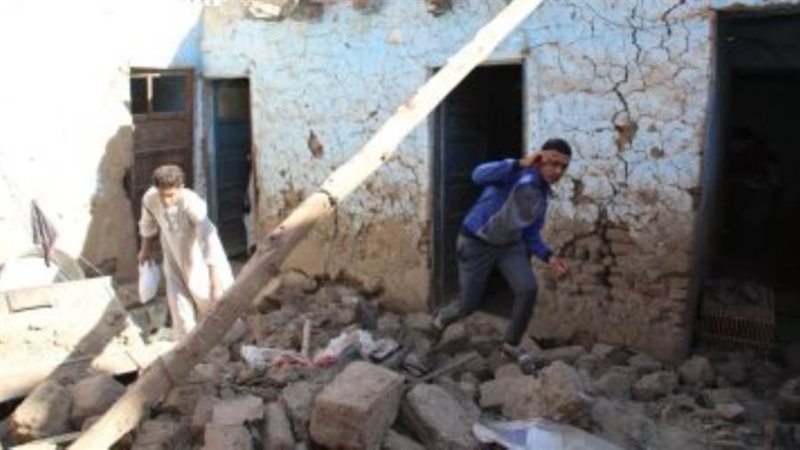 انهيار عقار