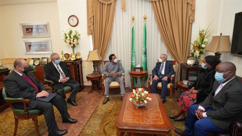 وفد الأكاديمية العربية