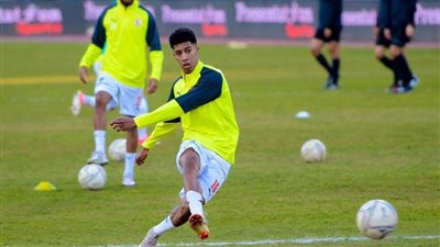 بعد تعافيه من الإصابة.. حميد أحداد ينتظم في التدريبات الجماعية