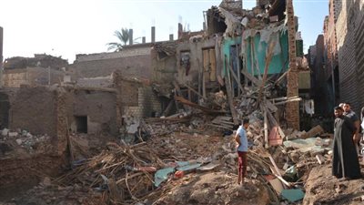 إصابة ربة منزل في انهيار عقار بإحدى قرى ديرمواس جنوب المنيا