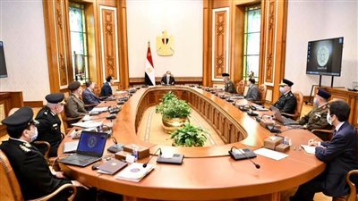  الرئيس السيسي  يطلع على تطوير منشآت 