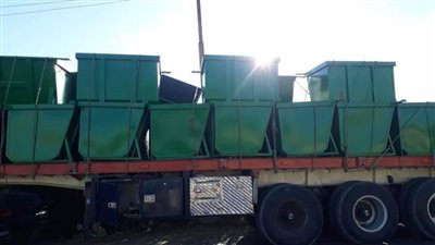 دعم منظومة النظافة بـ112 حاوية قمامة بمغاغة بالمنيا