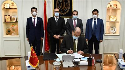 وزير الإسكان: التنسيق مع شركة صينية لإقامة مشروعات بالمدن الجديدة