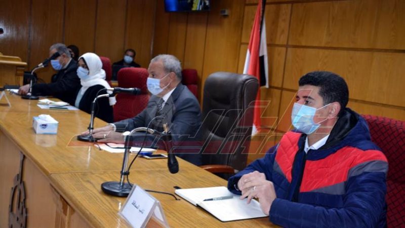 خلال الاجتماع