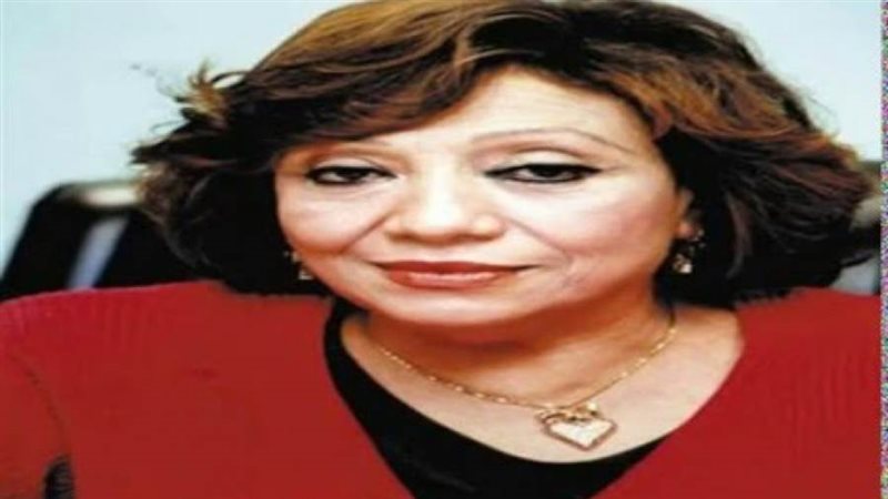 الكاتبة كوثر هيكل