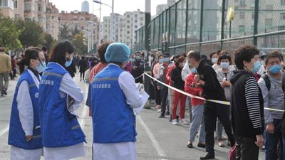 بكين تخضع 2 مليون شخص لاختبارات كورونا في منطقتين سكنيتين