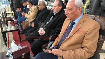 رئيس الزمالك يؤازر الفريق أمام أسوان 