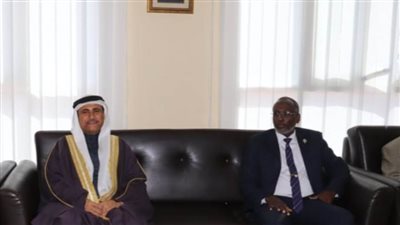 رئيس البرلمان العربي يزور 