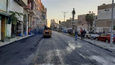 محافظ بورسعيد : بدء أعمال الأسفلت بشارع الأمين بنطاق حى العرب
