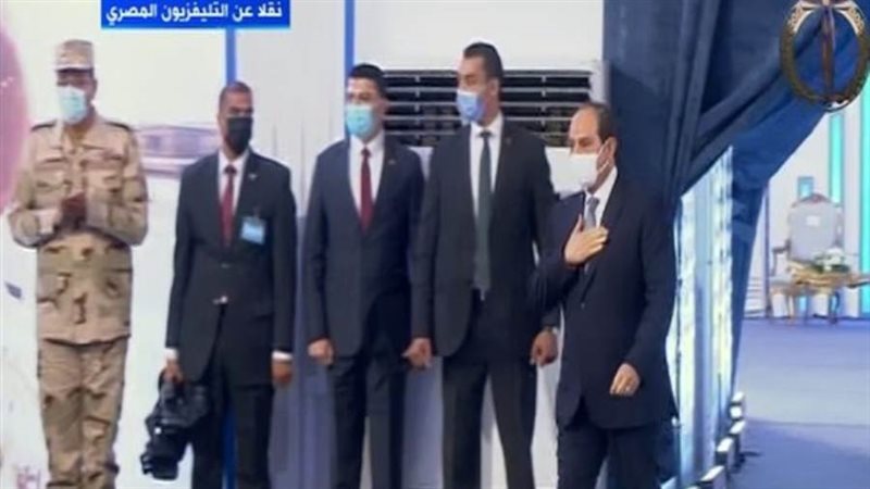 الرئيس السيسي يشهد