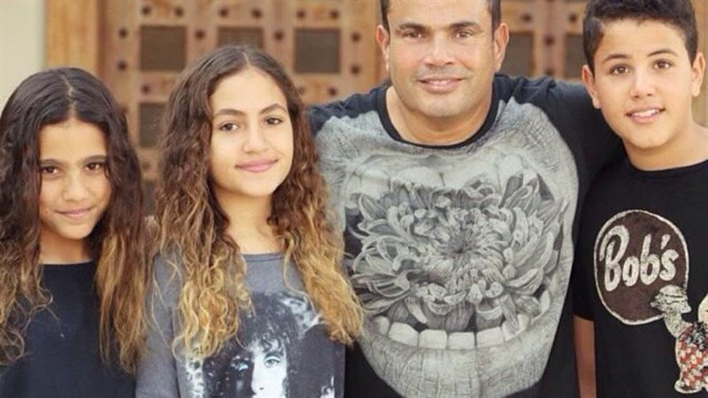 عمرو دياب والتوأم