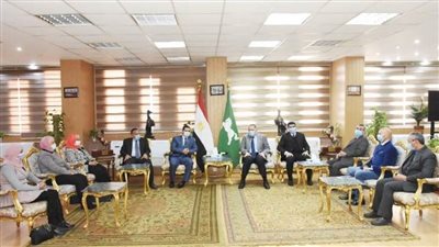 محافظ الشرقية والعمري يشهدان توقيع بروتوكول تعاون للقضاء على الأمية