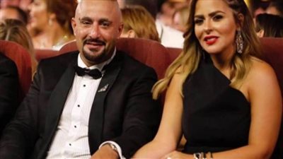 بعد 22 عاما.. والد زوجة السقا یعود لطلیقته في العنایة المركزة