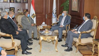 محافظ بني سويف يستقبل رئيس جهاز إدارة منظومة المخلفات بوزارة البيئة 