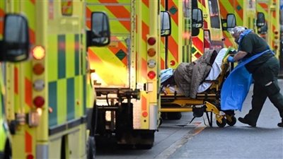 بريطانيا تسجل 22195 إصابة و592 وفاة جديدة بكورونا