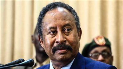 رئيس وزراء السودان: إجراءات عاجلة لحل مشكلة إمداد الوقود