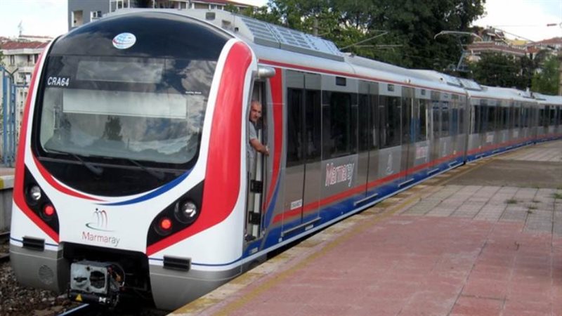 القطارات والعربات