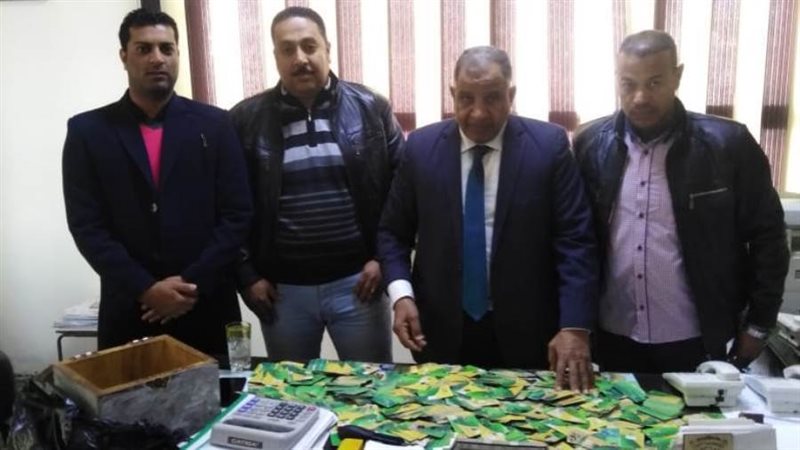 ضبط 960 بطاقة تموينية