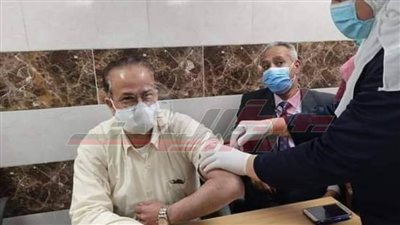 وكيل صحة القليوبية يتلقى جرعة لقاح فيروس كورونا