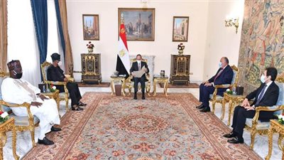 الرئيس السيسي يتسلم رسالة خطية من رئيس نيجيريا محمد بوهاري