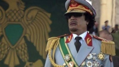 سر اختيار معمر القذافي الموت في 