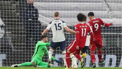 ليفربول يعود لسكة الانتصارات بفوز منتظر على توتنهام  